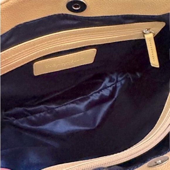 👜🌺‎ NWT TIGNANELLO Strawberry Poppy Tote | Red & Cream Floral Handbag | - Picture 9 of 13